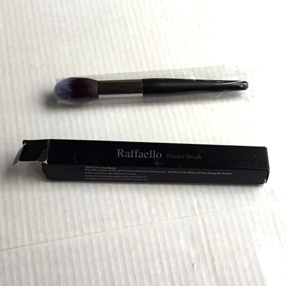 RAFFAELLO Flawless Powder Brush Black Handle Purple Bristles 8 inches